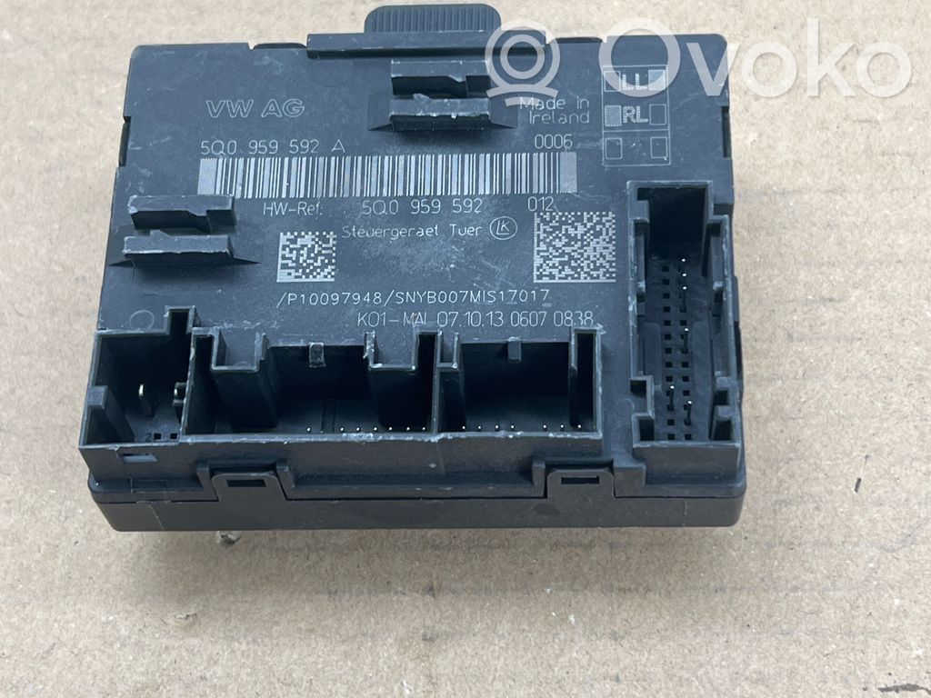 Volkswagen Golf VII Door control unit/module 