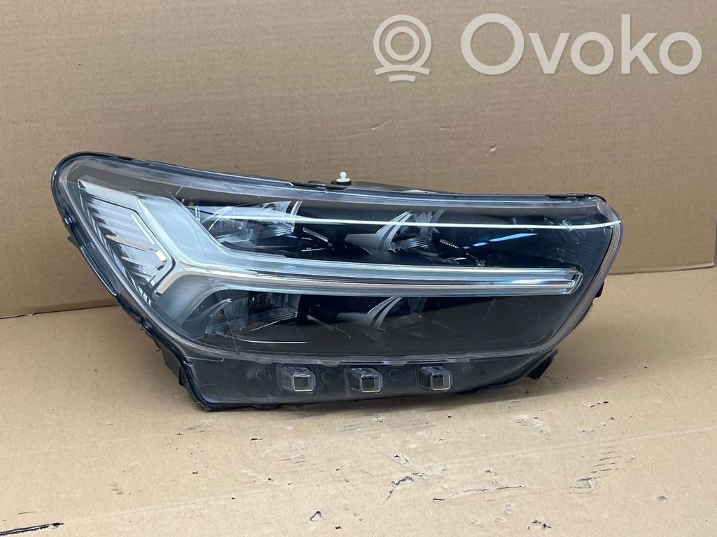 Volvo XC40 Scheinwerfer 