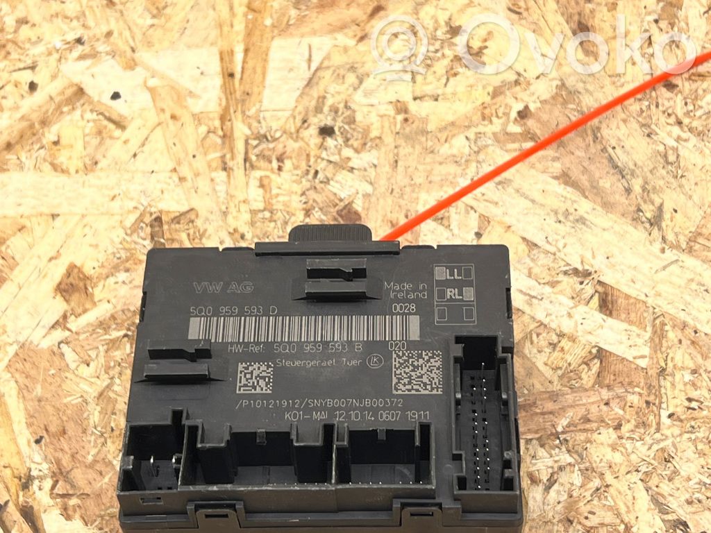 Volkswagen PASSAT B8 Door control unit/module 