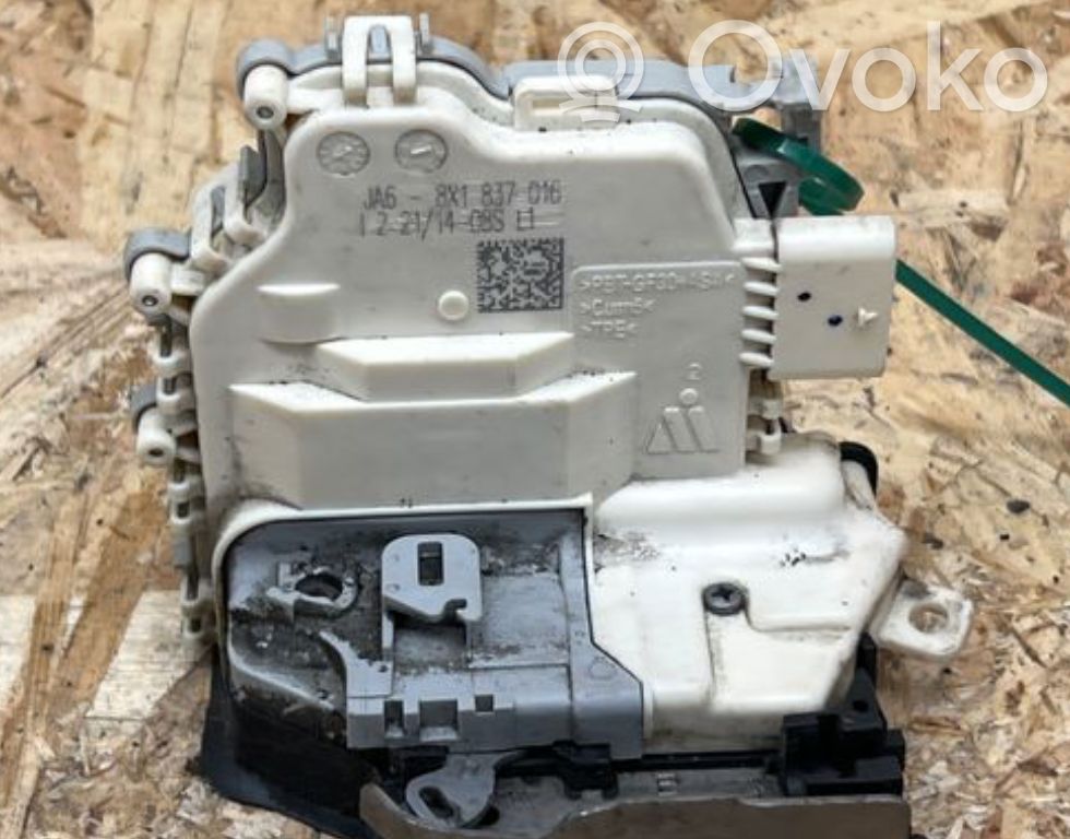 Audi A3 S3 8V Priekšpusē slēdzene 