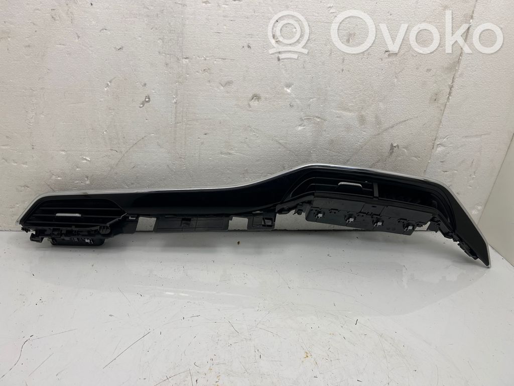 Skoda Enyaq iV Kojelaudan hansikaslokeron lista 