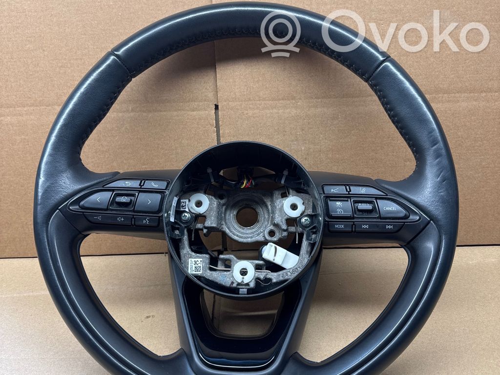 Toyota Yaris XP210 Kierownica 