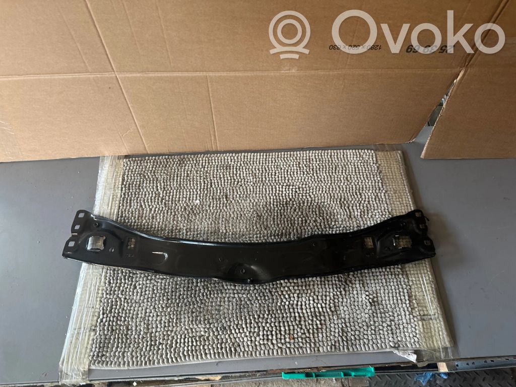 BMW 1 F40 Belka zderzaka przedniego 