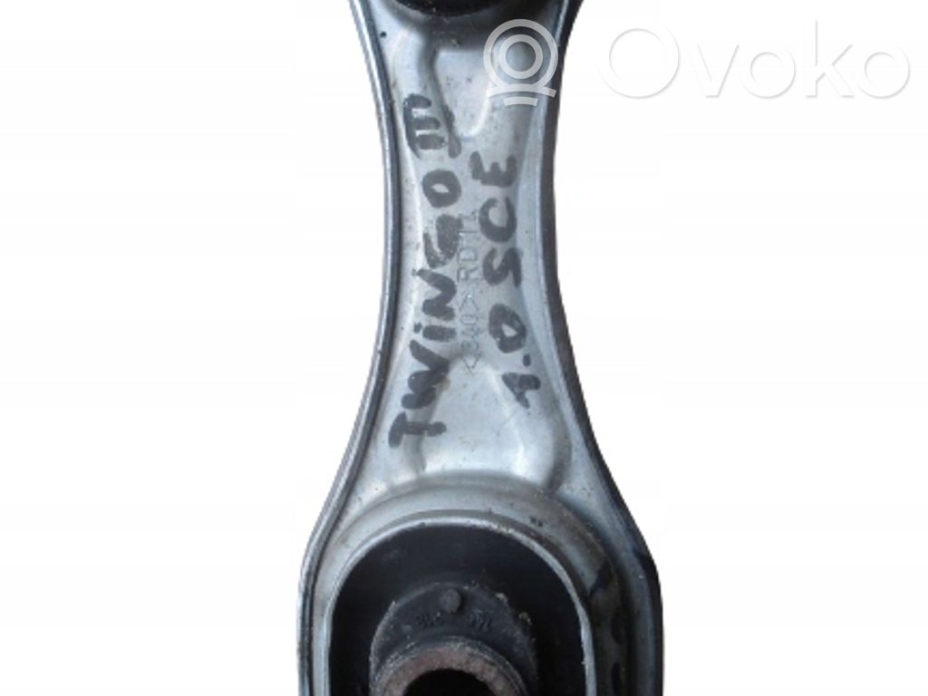 Engine mounting bracket