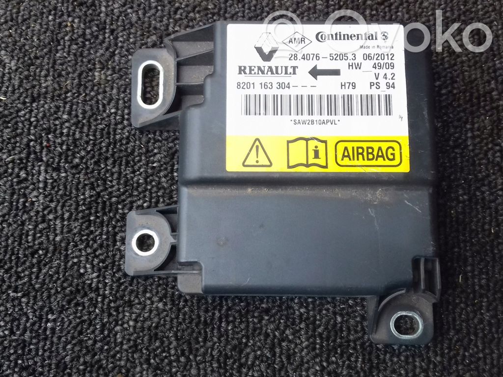 Dacia Duster Airbag control unit/module 