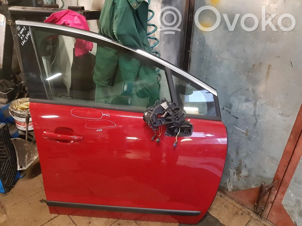 Peugeot 3008 I Front door 
