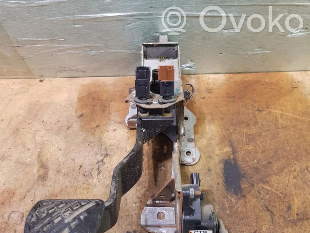 Renault Koleos I Brake pedal 