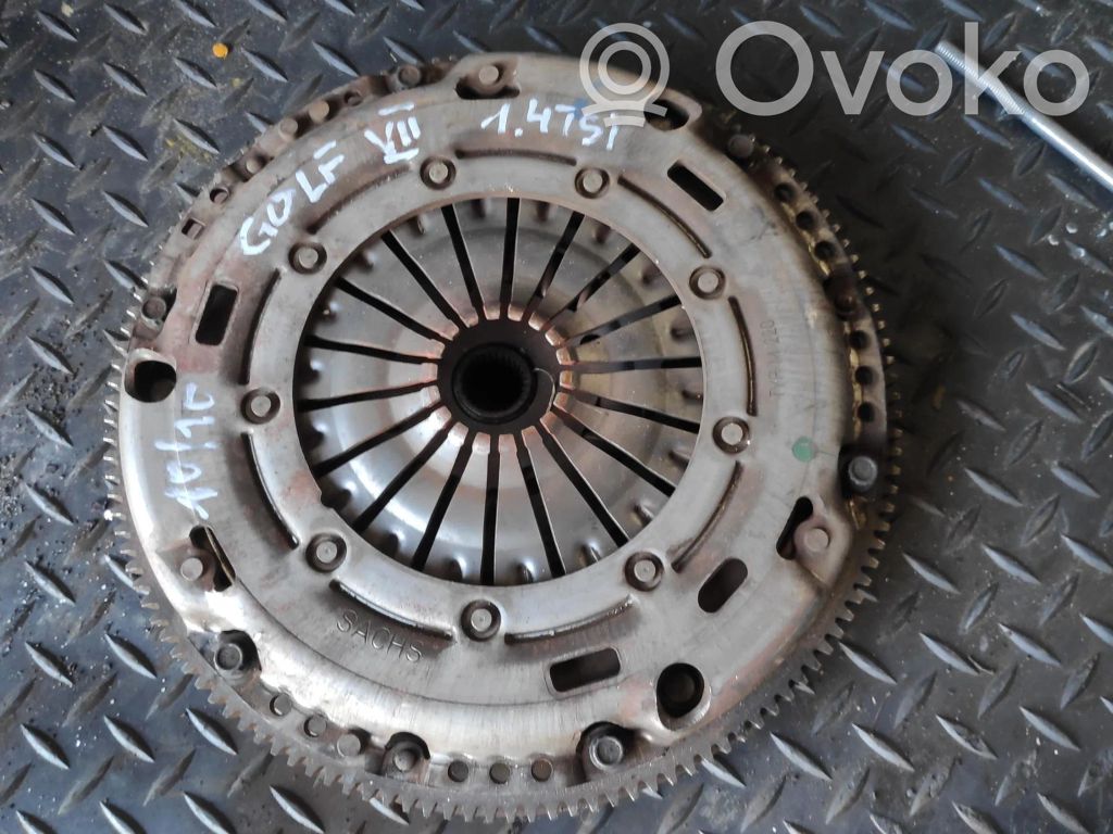 Volkswagen Golf VII Kit d'embrayage 