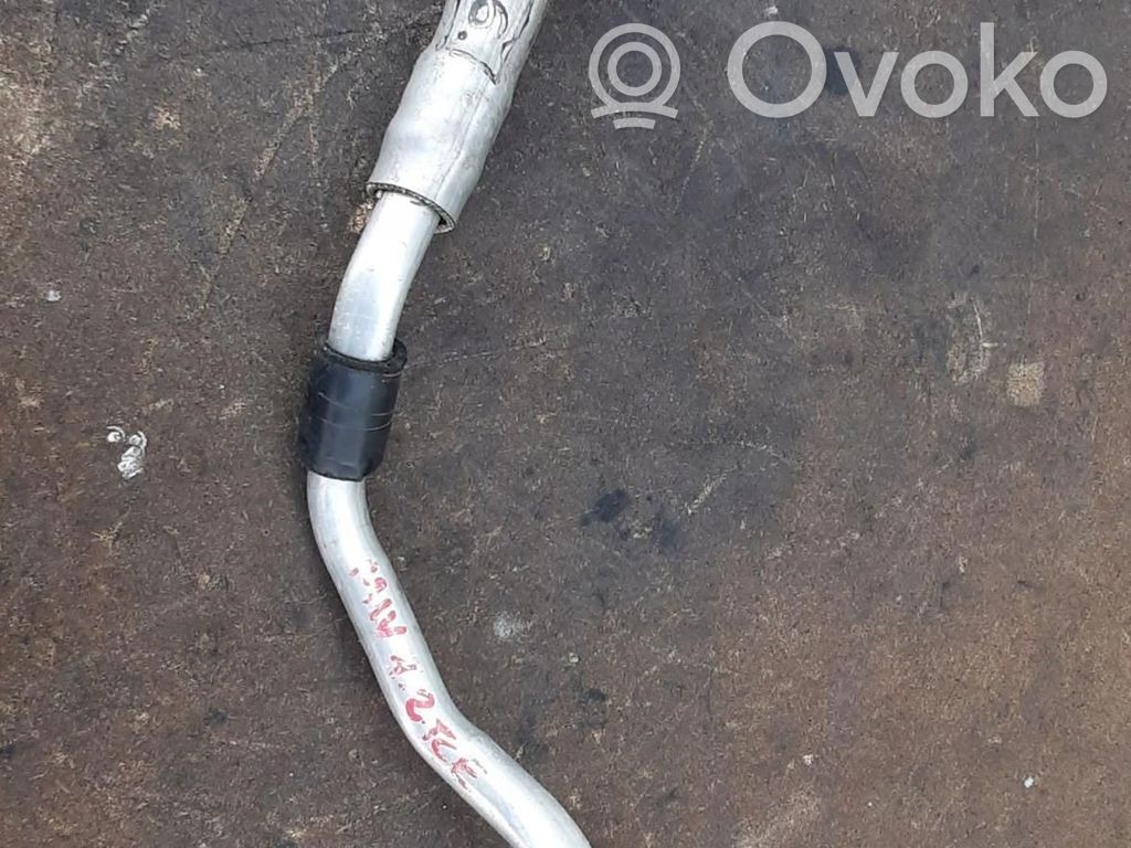 Renault Megane IV Ilmastointilaitteen putki (A/C) 