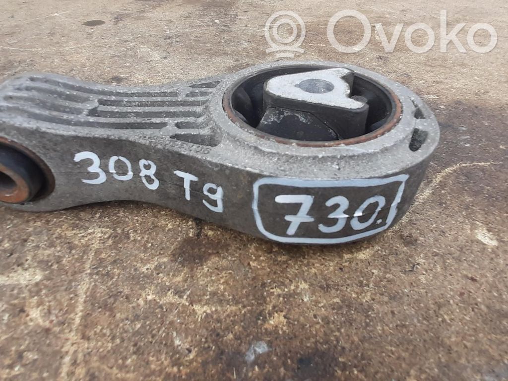 Peugeot 308 Engine mounting bracket 