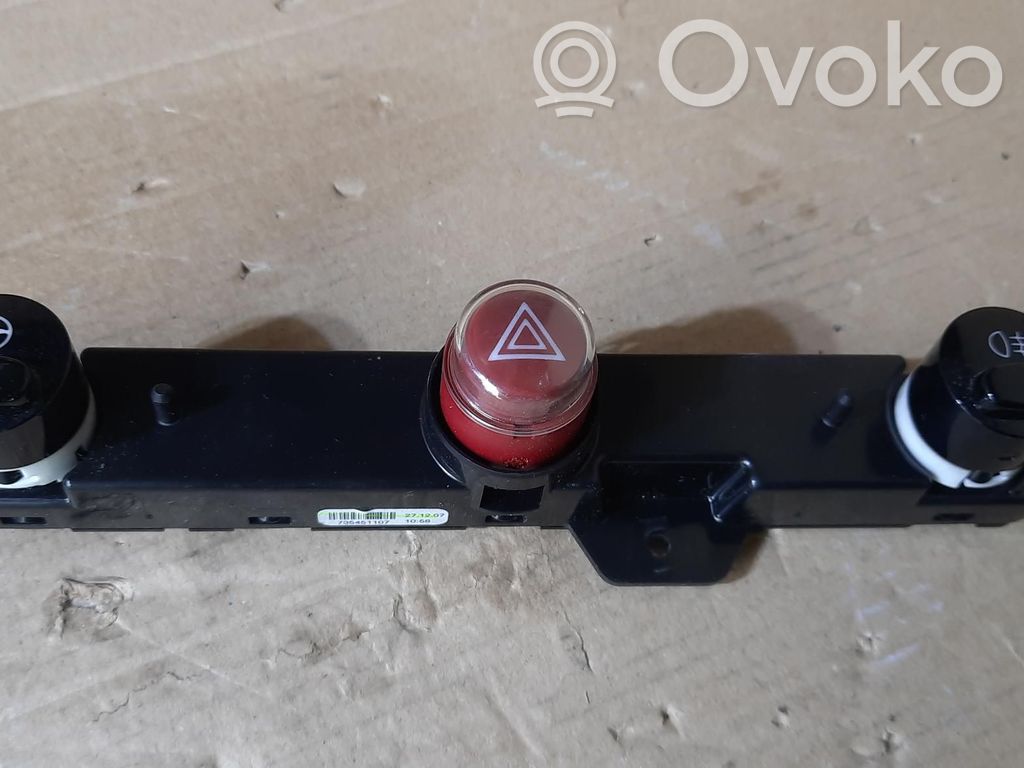 Fiat 500X Hazard light switch 