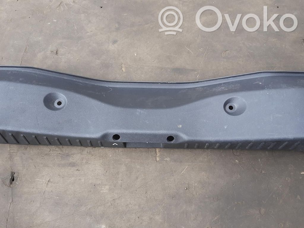 Ford Focus Trunk/boot sill cover protection 