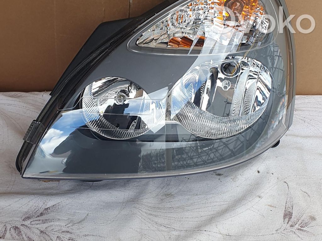 Renault Clio II Scheinwerfer 