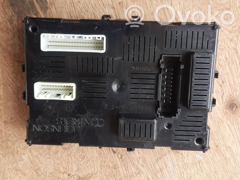 Nissan Note (E11) Komforta modulis 