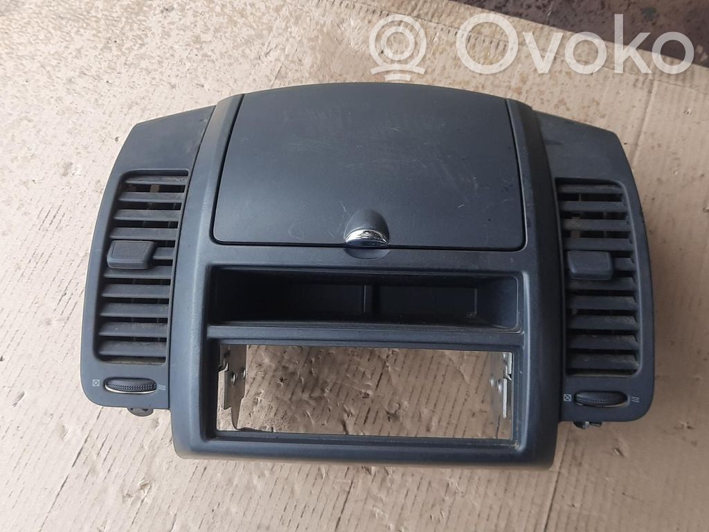 Nissan Note (E11) Daiktadėžė 
