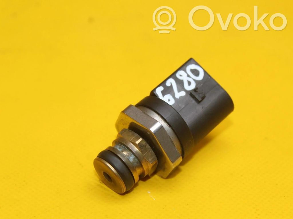 Audi A4 S4 B8 8K Sensor de presión de combustible 