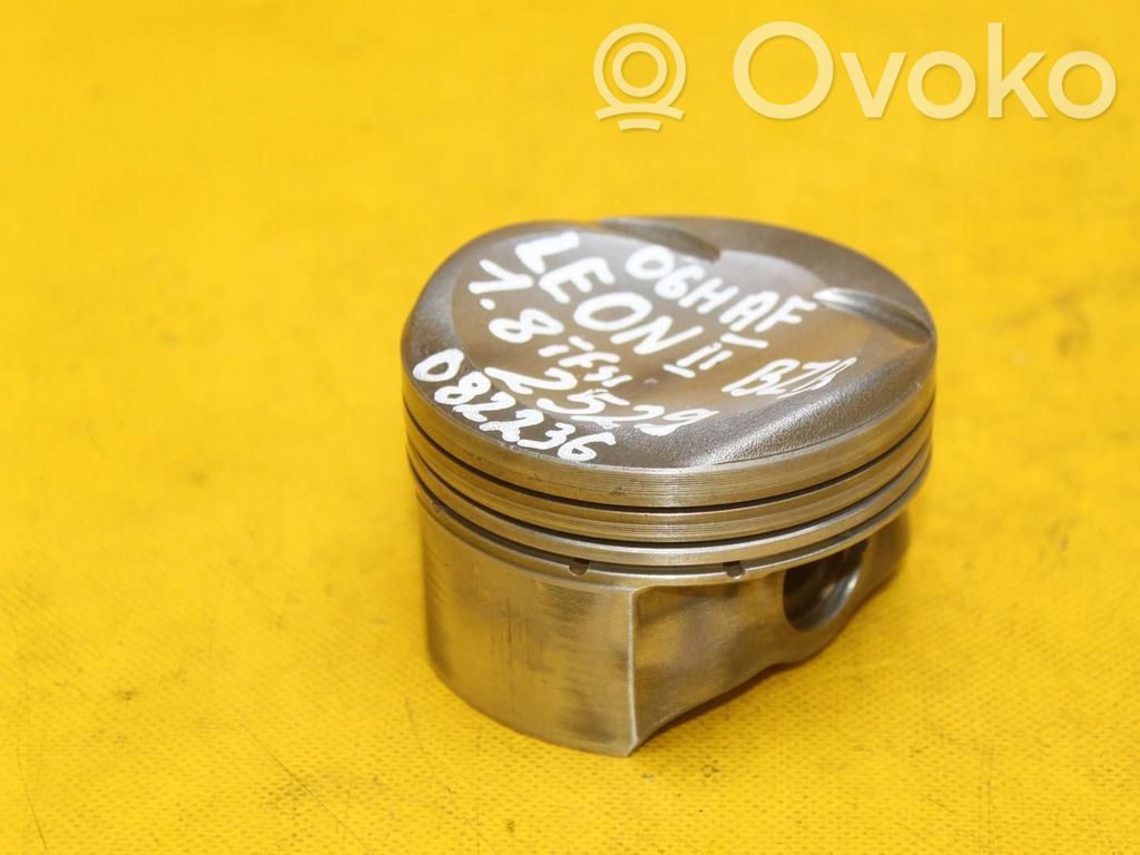 Seat Leon (1P) Piston 