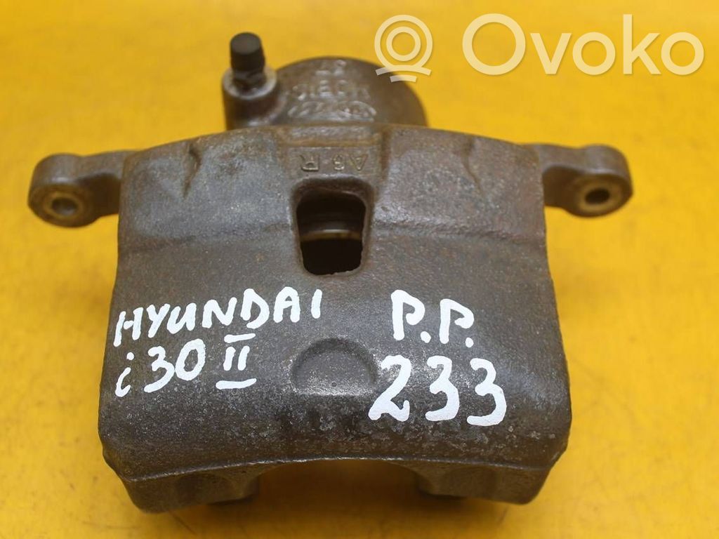 Hyundai i30 Front brake caliper 