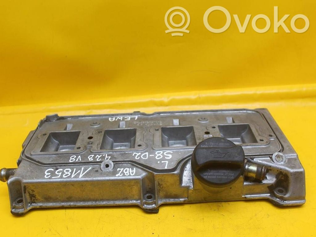 Audi A8 S8 D2 4D Ventildeckel 