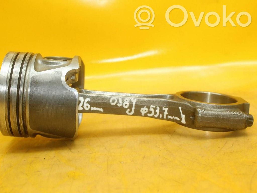 Volkswagen PASSAT B6 Kolben 