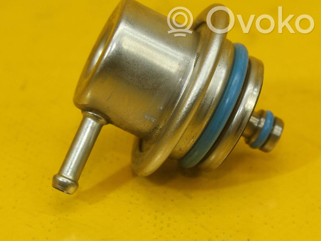 Opel Astra J Czujnik ciśnienia paliwa 