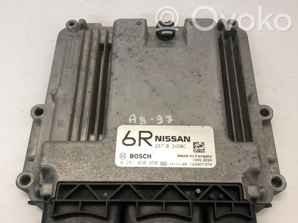 Nissan NV200 Engine control unit/module 