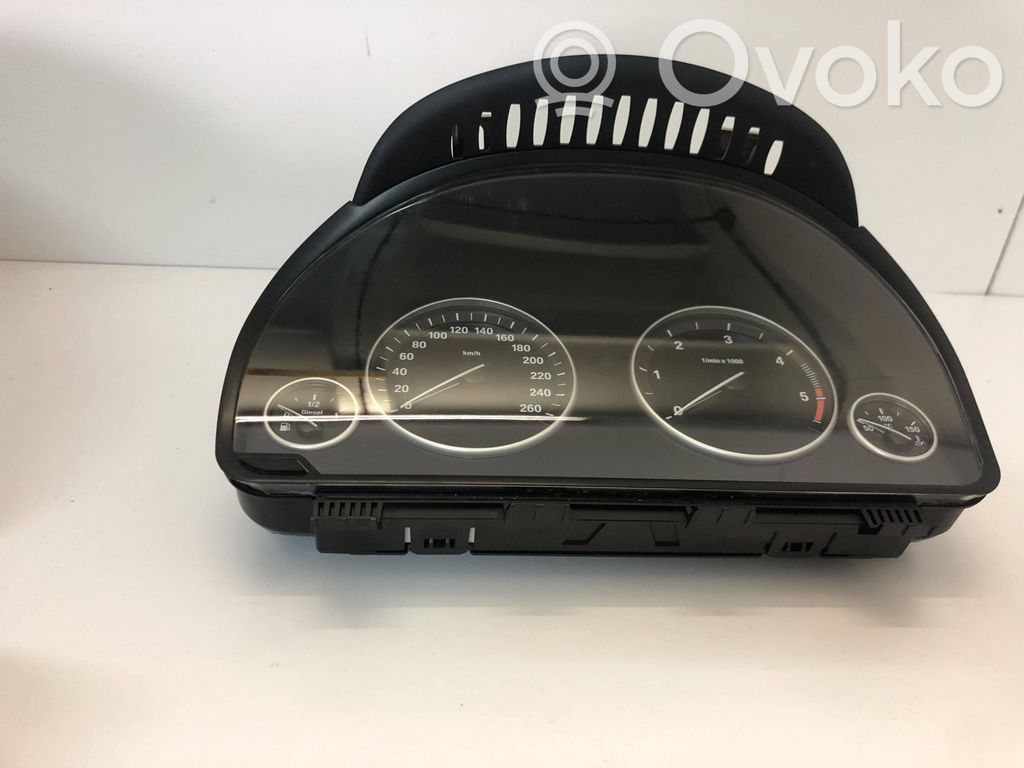 BMW 5 F10 F11 Spidometrs (instrumentu panelī) 