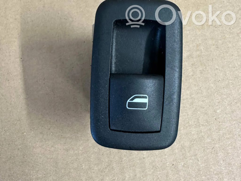 Fiat Freemont Electric window control switch 