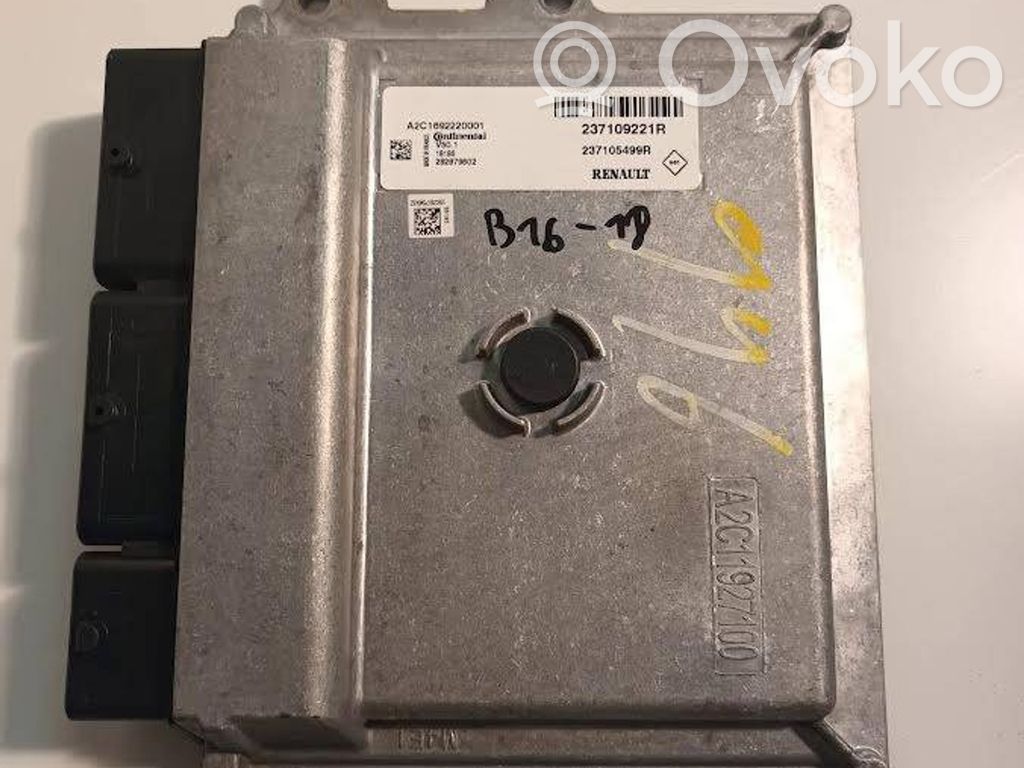 Dacia Sandero Engine control unit/module 