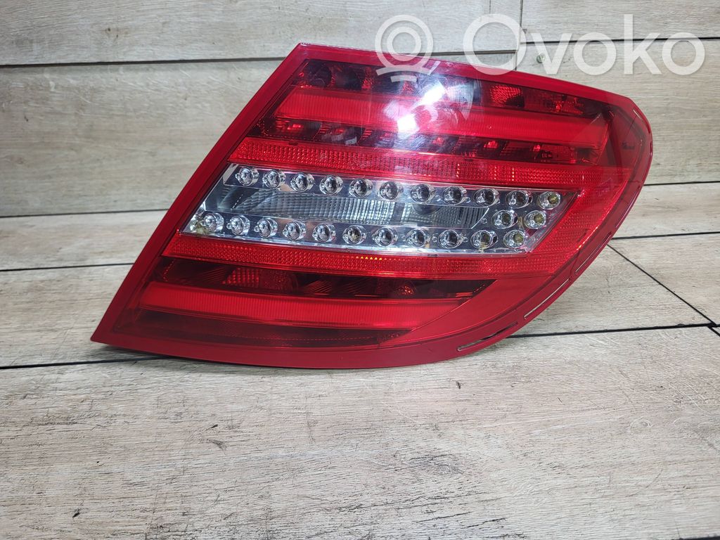 Mercedes-Benz C W204 Lampa tylna 