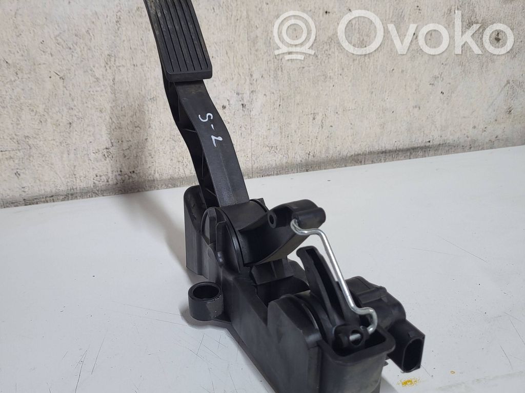 Mercedes-Benz B W245 Accelerator throttle pedal 
