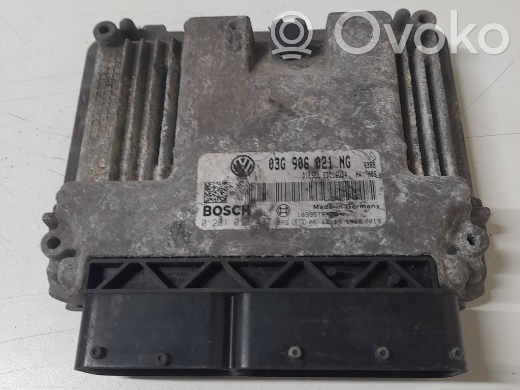 Volkswagen PASSAT B6 Engine control unit/module 