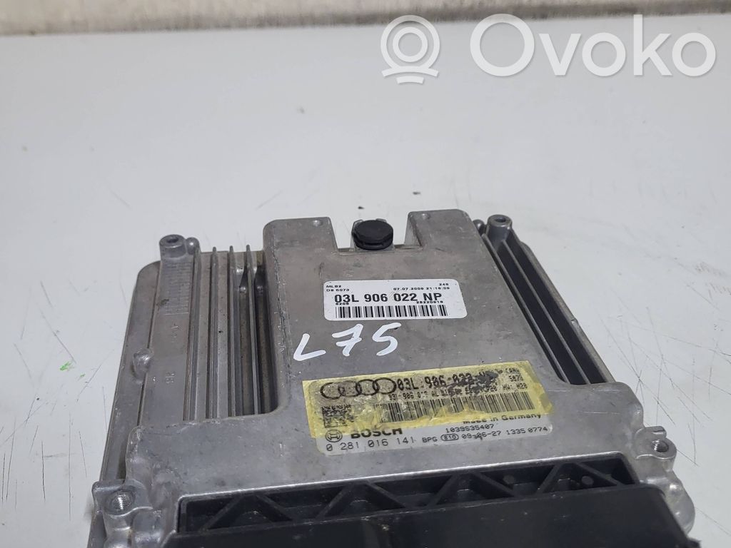 Audi A4 S4 B8 8K Engine control unit/module 