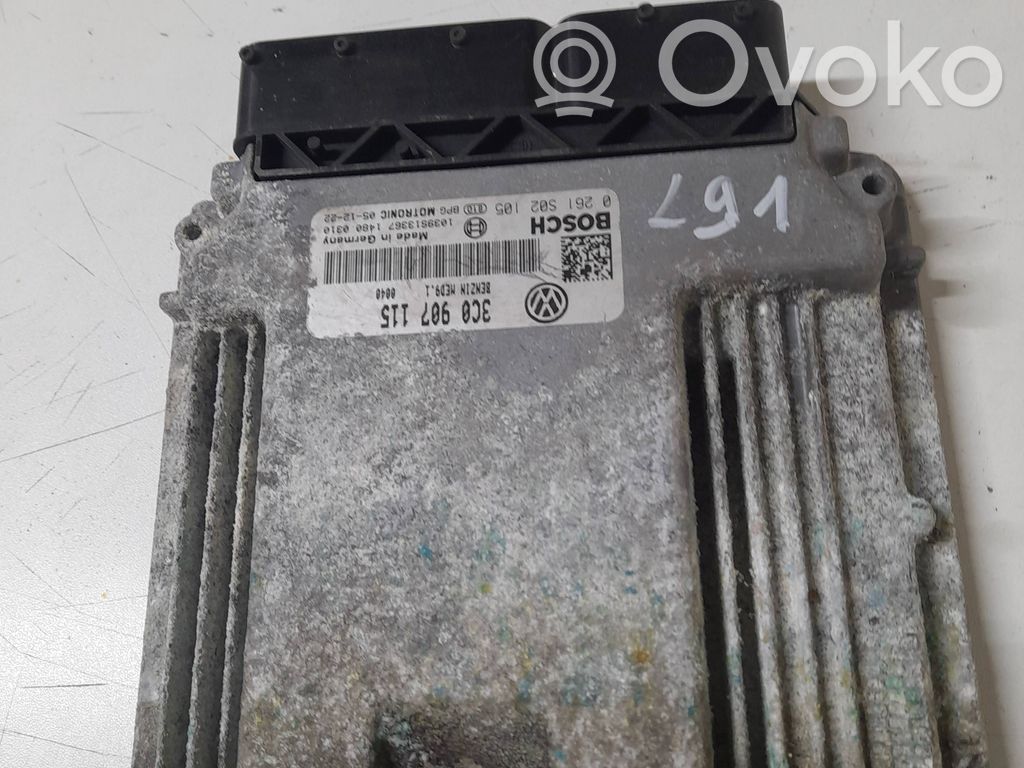 Volkswagen PASSAT B6 Engine control unit/module 
