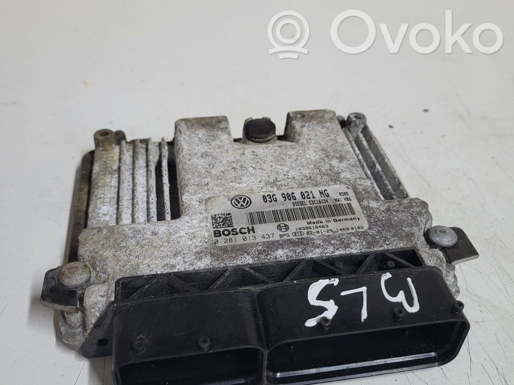 Volkswagen PASSAT B6 Engine control unit/module 