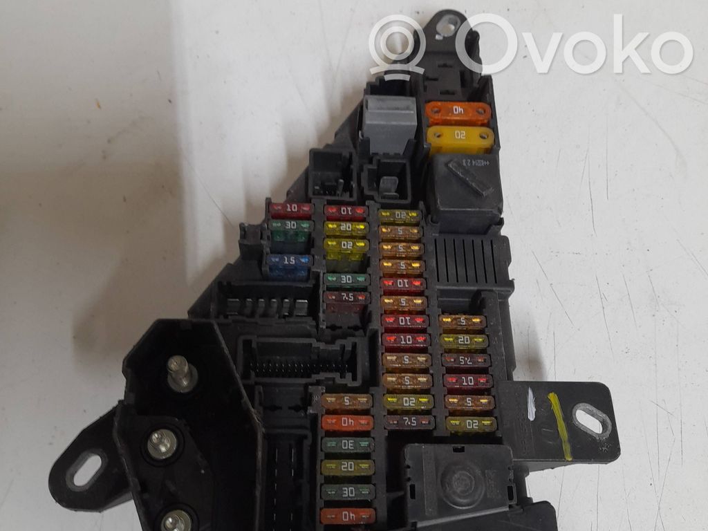 Sulakemoduuli   6906588,518811039