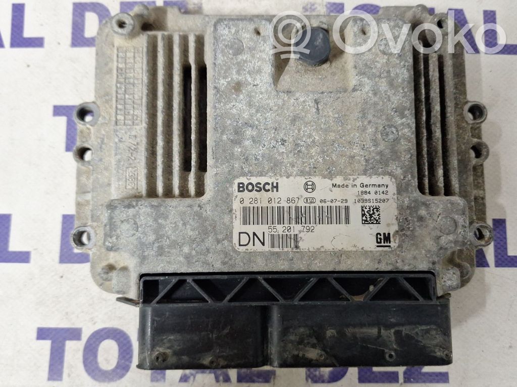 Opel Astra H Unidad de control/módulo del motor 