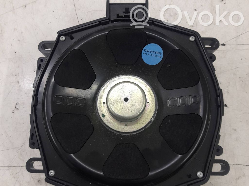 BMW X5 E70 Subwoofer 