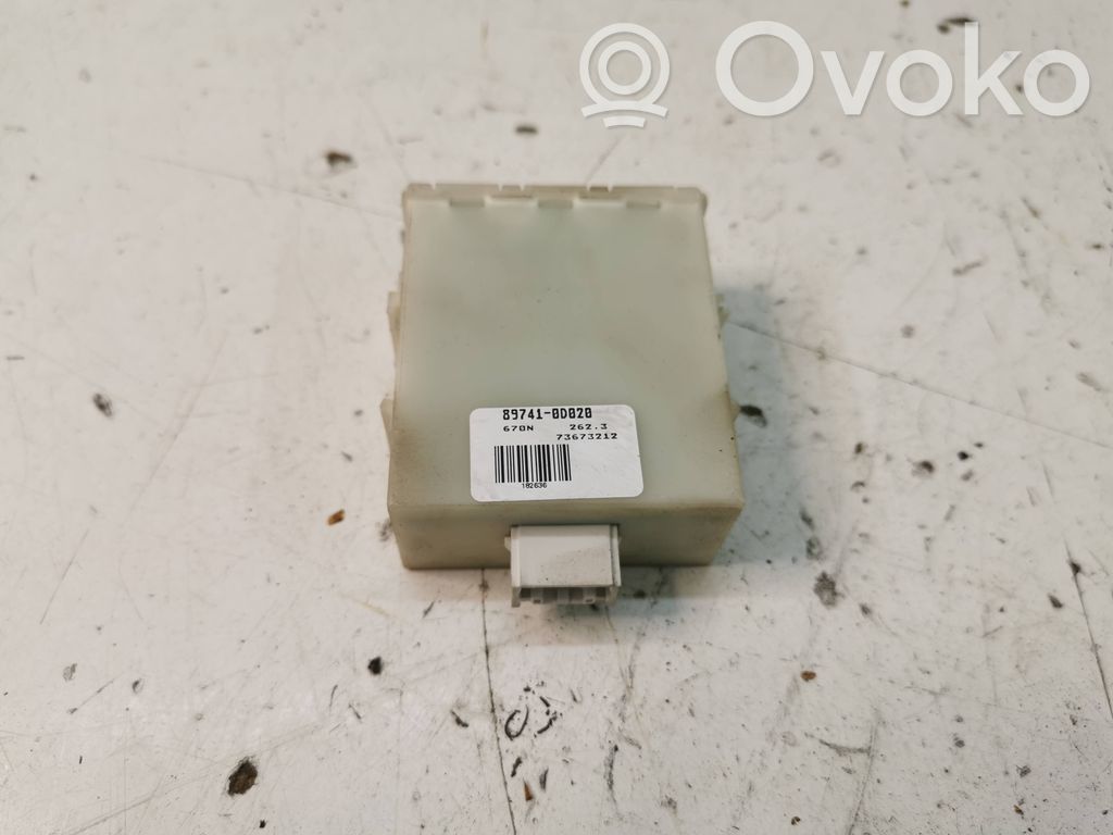 Toyota Yaris Door control unit/module 