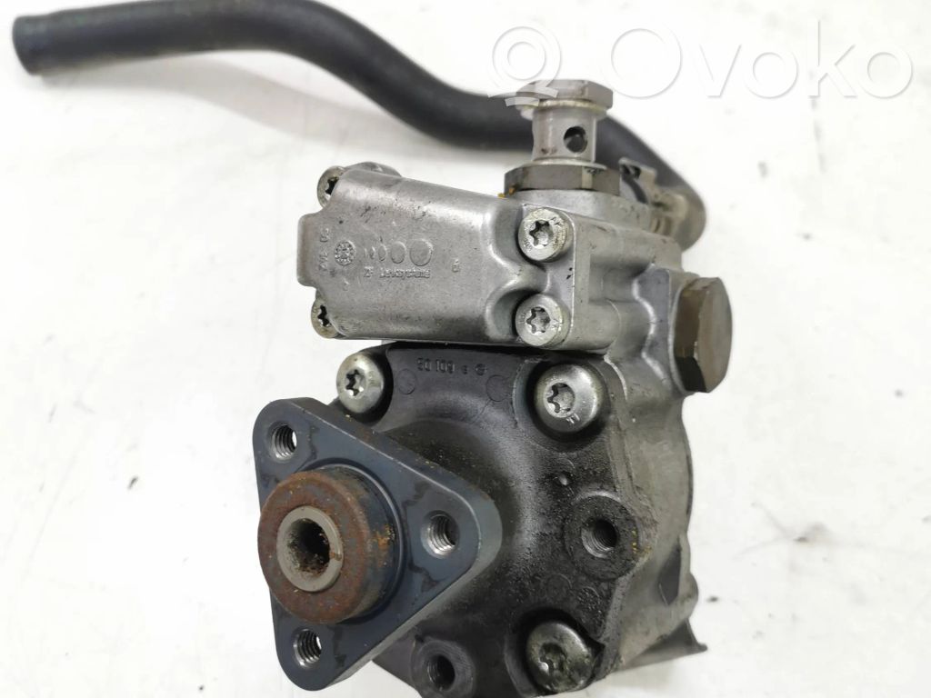 BMW 5 E60 E61 Stūres pastiprinātāja sūknis 