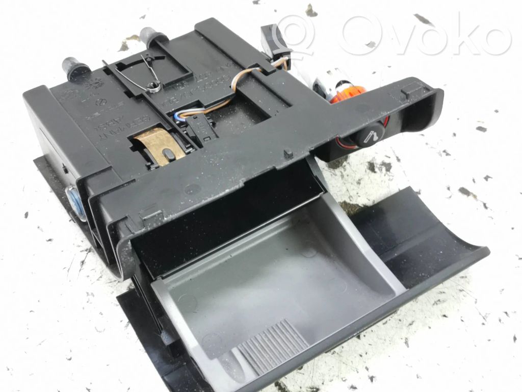 Audi TT Mk1 Ashtray (front) 