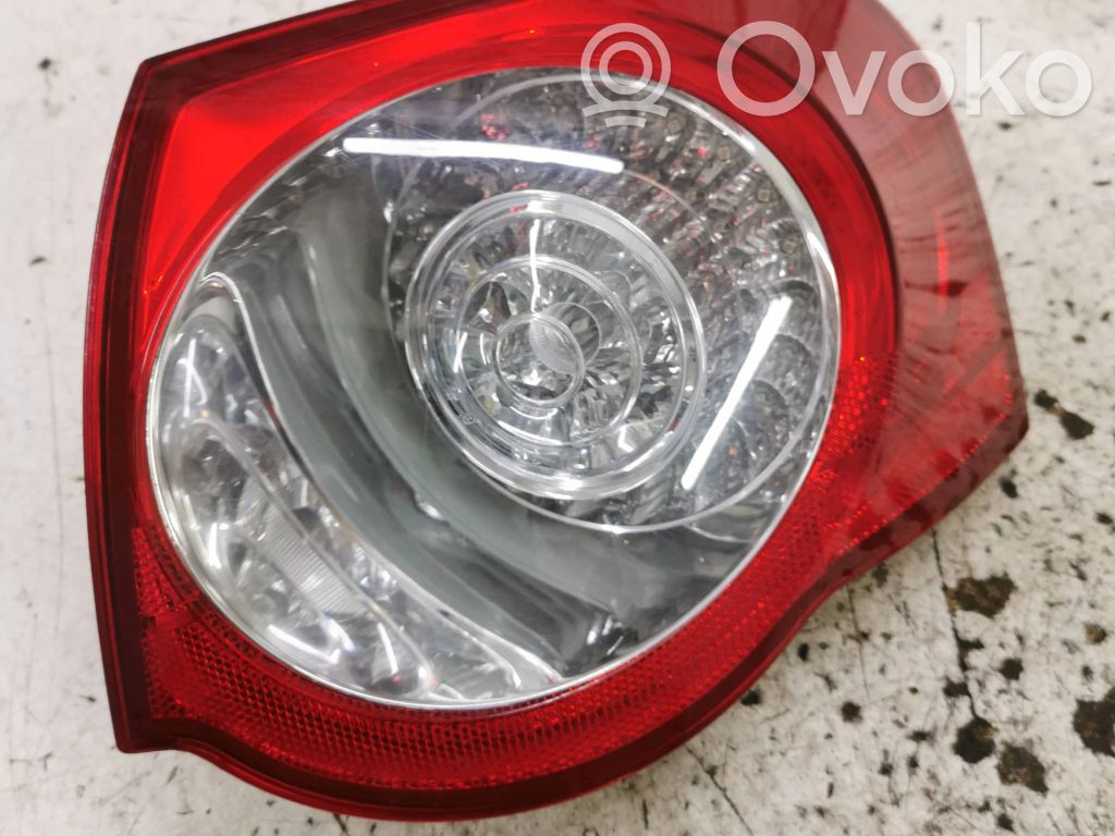 Volkswagen PASSAT B6 Lampa tylna 