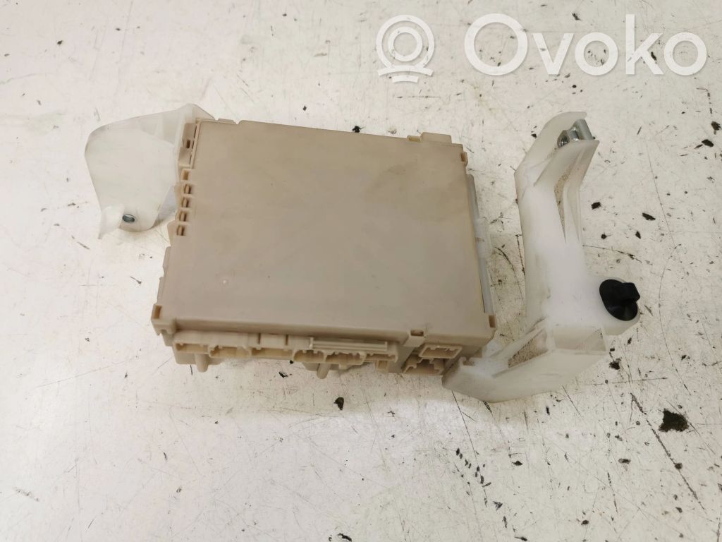 Peugeot 108 Fuse module 
