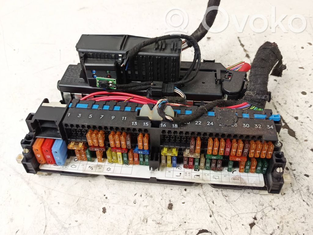 Saugiklių blokas   E3516V,90108086