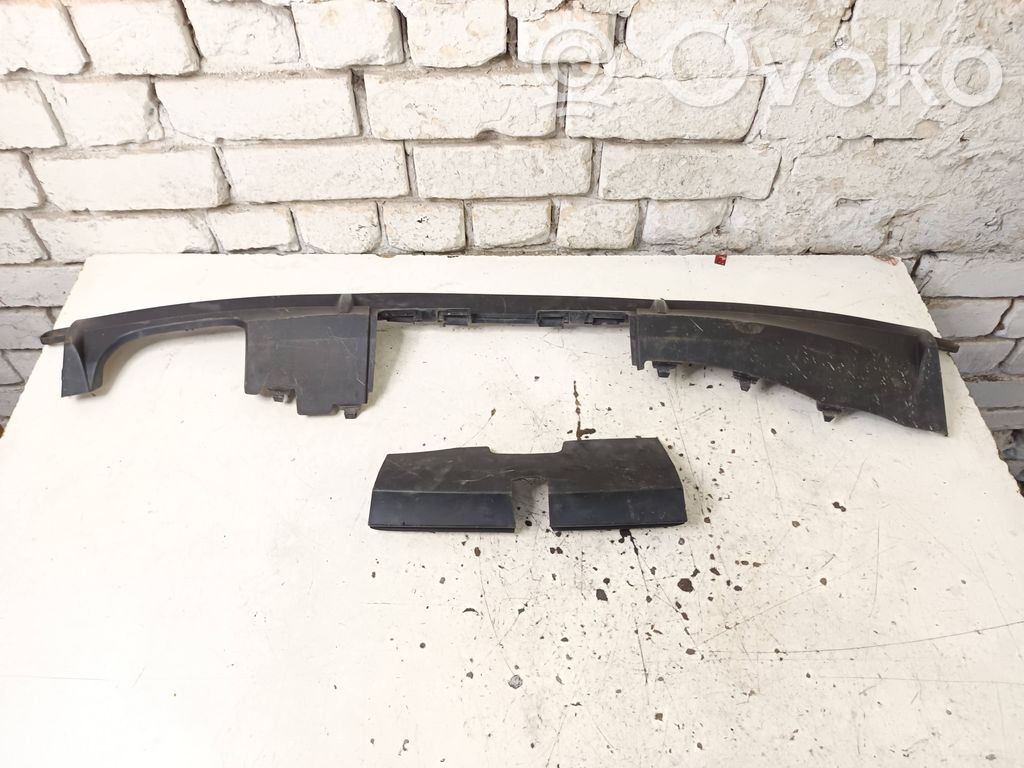 BMW X3 E83 Apakšējā bampera daļa 