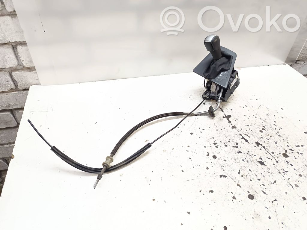 BMW X3 E83 Gear shifter/selector 