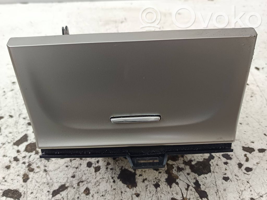 Jeep Grand Cherokee Handschuhfach 