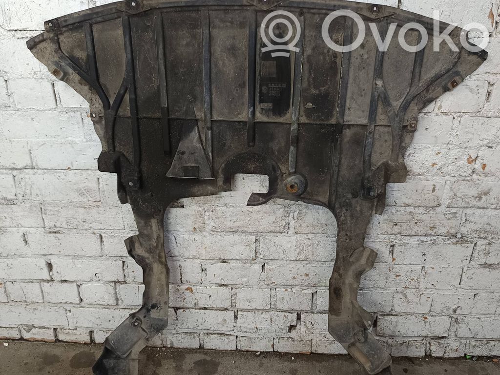 Engine splash shield/under tray   2990575,51164310