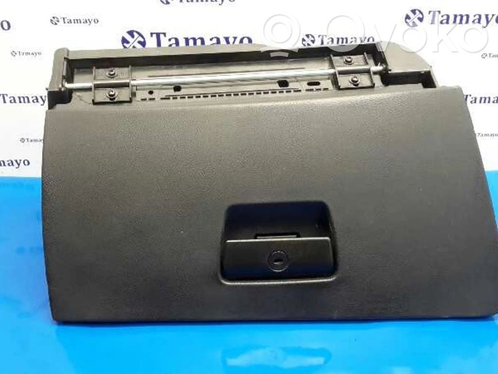 Glove box   72758411,51167075479