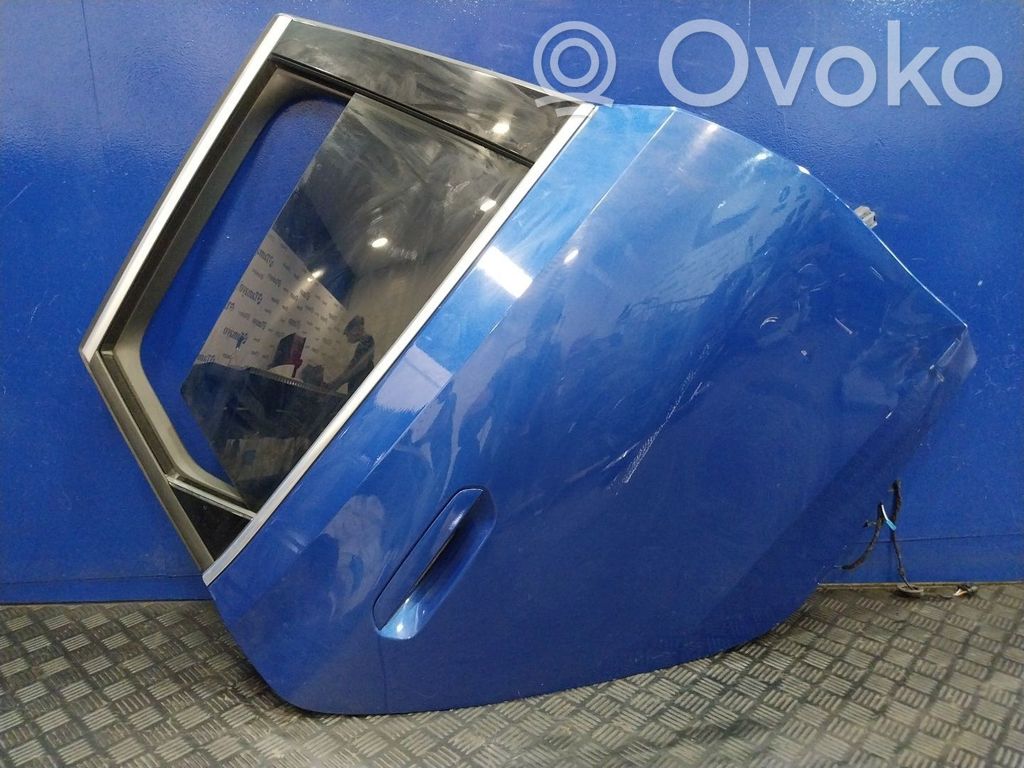 BMW 2 F46 Galinės durys 